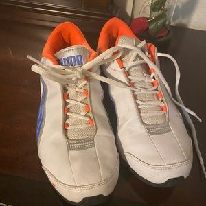 Women’s puma sneakers 9